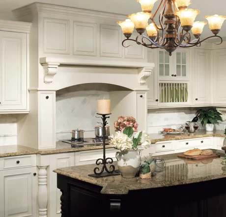 St. Martin Wellington Simply White & Antique Black